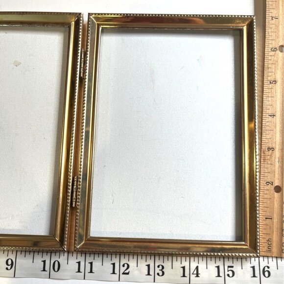 Vintage Gold-Tone Folding Triple Picture Frame With Beaded Edge 5x7 C130 - Picture 5 of 6